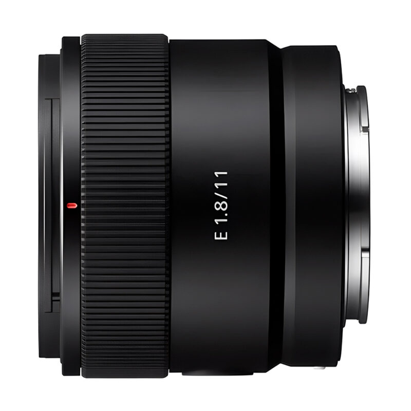 Lente Objetiva Sony E 11mm F/1.8 Preta Sel11F18