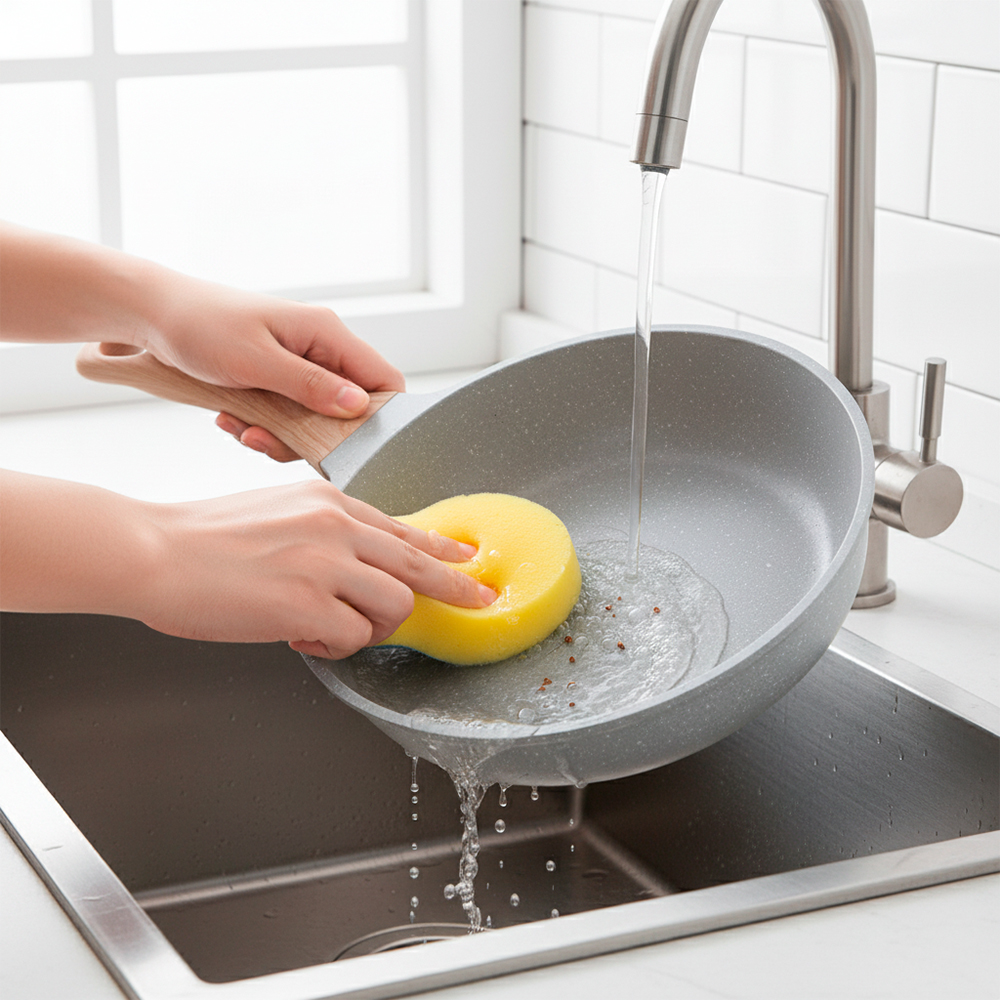 Frigideira Antiaderente Synmore 28cm Alumínio Fundido